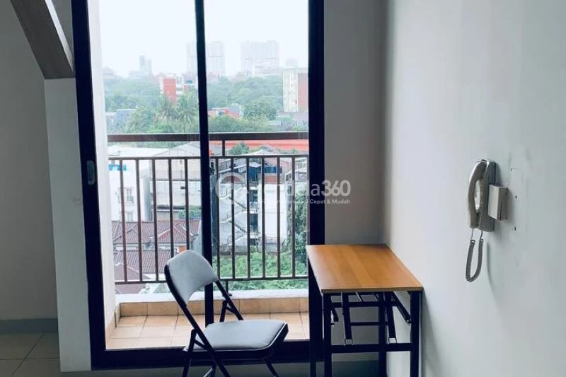 Bedroom Studio Apartment with  View at Dave Apartment