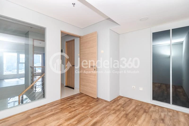 Bedroom 2 2BR Maqna Residence Apartment at Low Floor