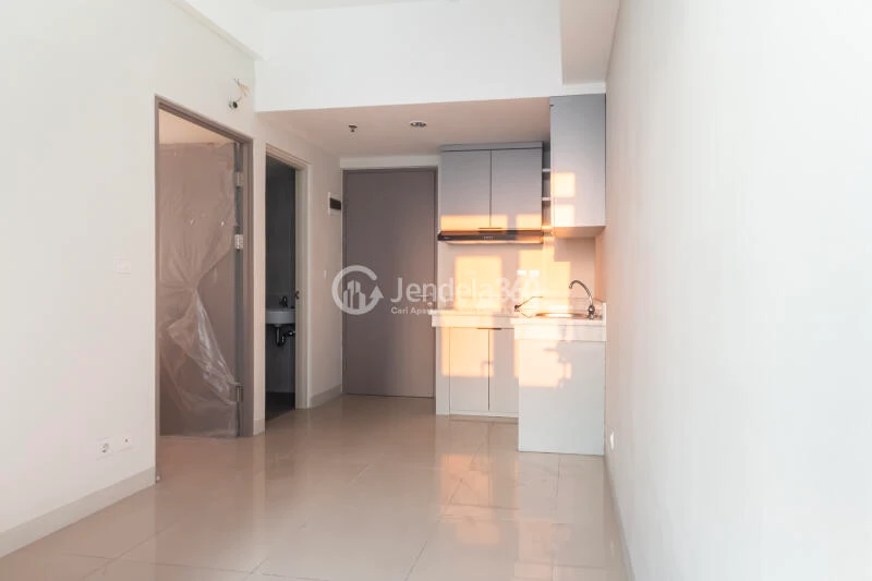 Living Room Good Deal 2BR Apartment at Vasanta Innopark Apartment High Floor