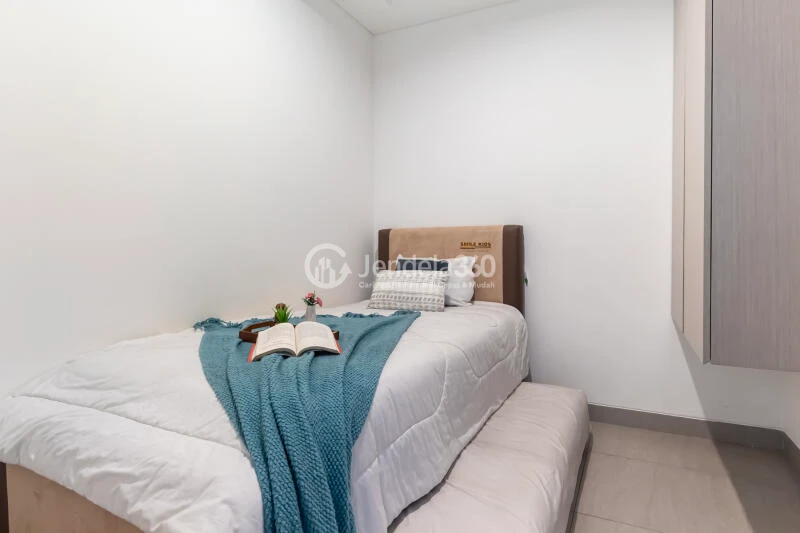 Bedroom 2 Middle Floor 2BR Apartment with City View at Fatmawati City Center Apartment