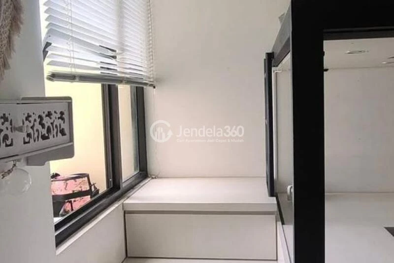 Bedroom Compact Studio Apartment Low Floor with Garden View at EcoHome Citra Raya