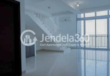 Living Room Studio Apartment with Jl S Parman View at Neo Soho Residence