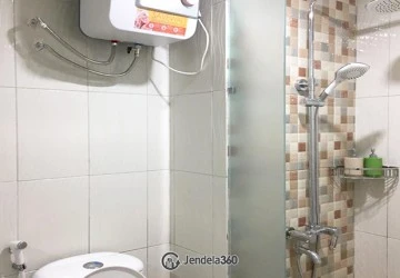 Bathroom Middle Floor Studio Apartment with city view View at Grand Asia Afrika Residence