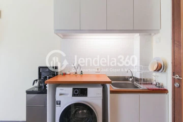 Kitchen High Floor Studio Apartment with Jakarta International Equestrian Park View at Tifolia Apartment