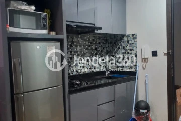 Kitchen High Floor 1BR Apartment with City View at Westmark Apartment