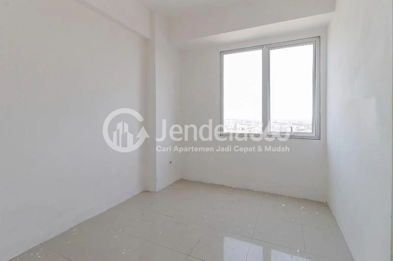 Bedroom 1 Well Located 2BR Apartement at Bassura City 15 Mins to AEON JGC, Non Furnished
