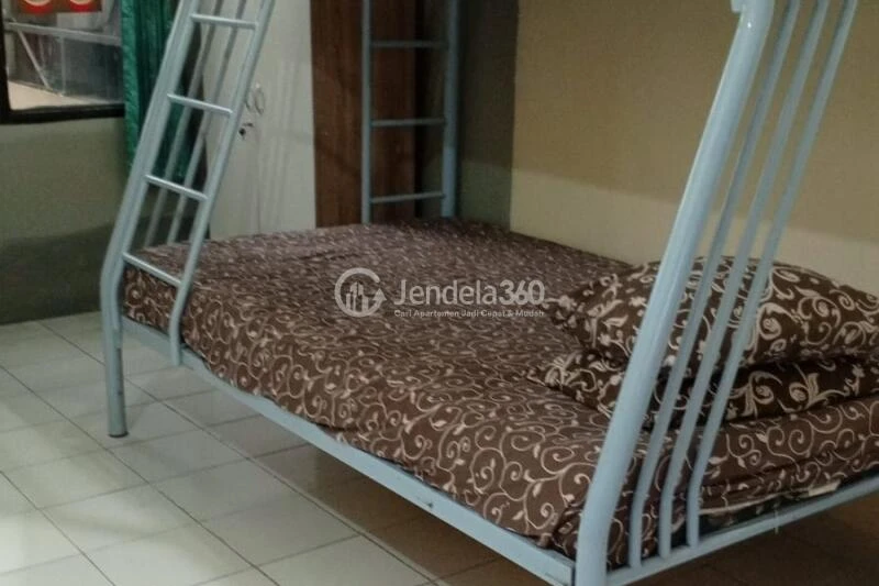 Bedroom Low Floor Studio Apartment with West View at MT Haryono Residence