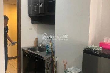 Kitchen Excellent Studio Apartment at Easton Park Residence Jatinangor Middle Floor