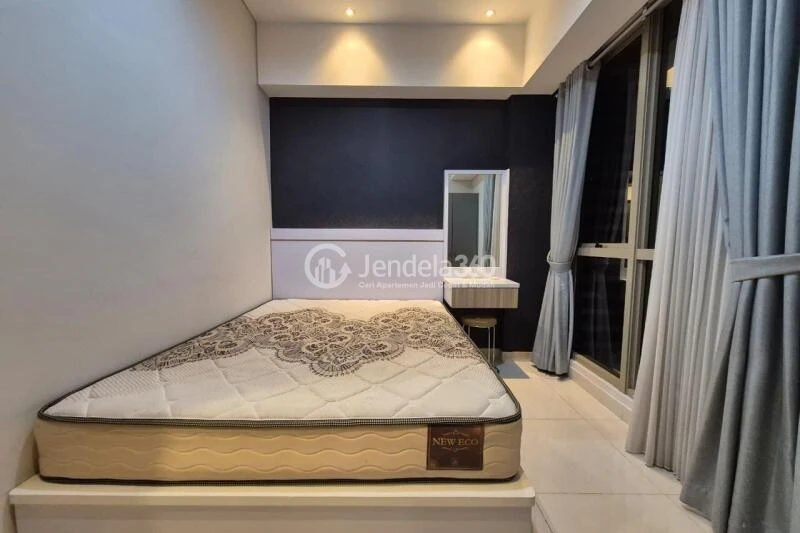 Bedroom 1 Low Floor 2BR Apartment with City View at Taman Anggrek Residence