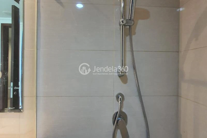 Bathroom Decorative 2BR Apartment Low Floor with  View at Green Sedayu Apartment