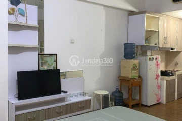 Bedroom Simply Look Studio Apartment at Sunter Park View Apartment Low Floor