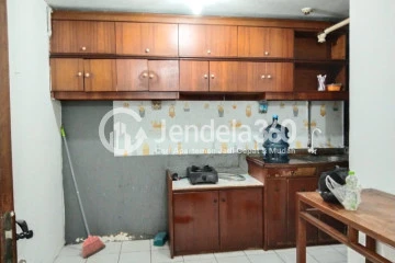 Kitchen Laguna Pluit Apartment 2BR Semi Furnished