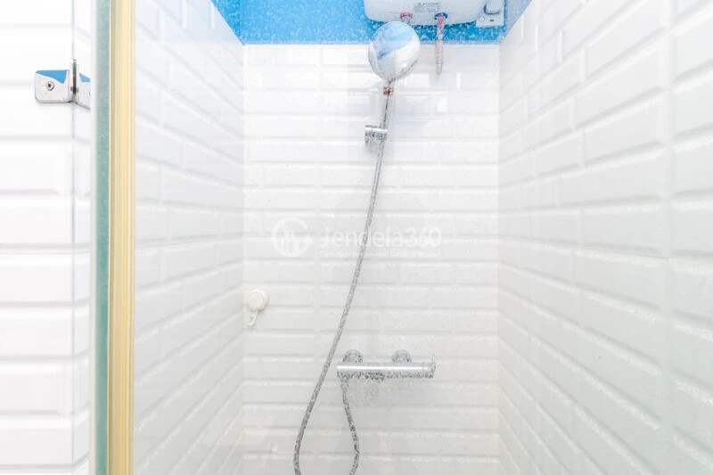 Bathroom Middle Floor Studio Apartment with  View at Cervino Village