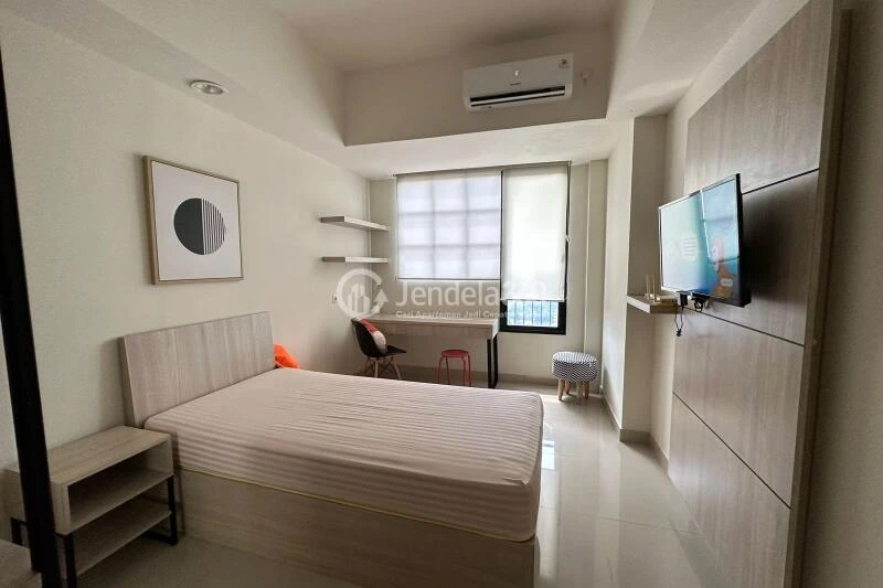 Bedroom Studio Apartment with City View at Evenciio Apartment