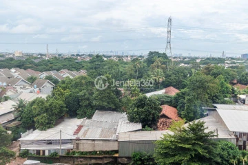 Balcony Low Floor Studio Apartment with City View at Bintaro Icon Apartment