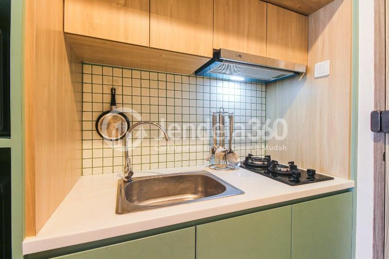 Kitchen Middle Floor Studio Apartment with City View at Anwa Residence
