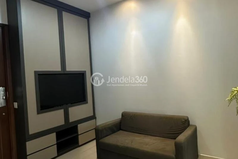 Living Room Low Floor 1BR Apartment with  View at The Kensington Royal Suites