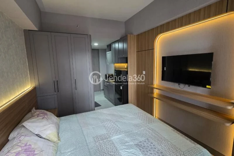 Bedroom Tidy Studio Apartment High Floor with Swimming Pool View at Pakuwon Residence Bekasi