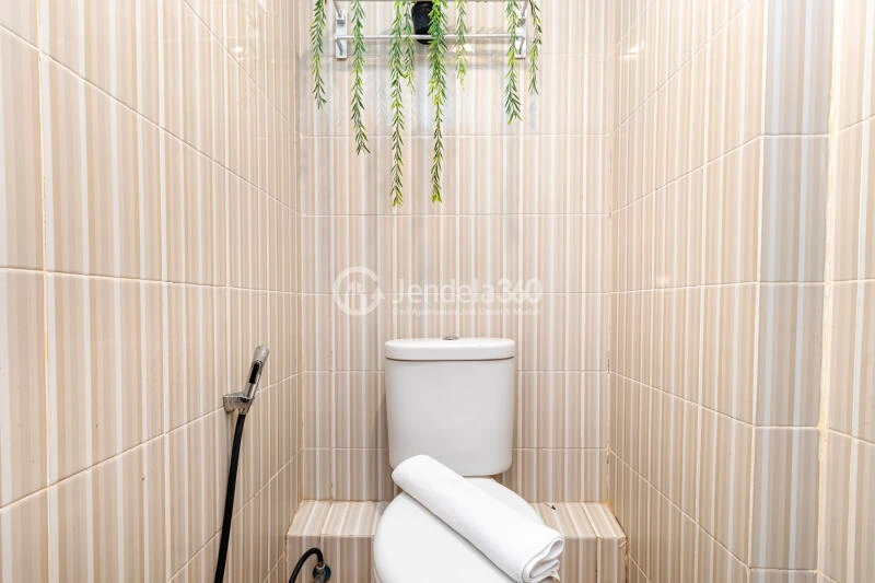 Bathroom Cinere Resort Apartment Studio Fully Furnished