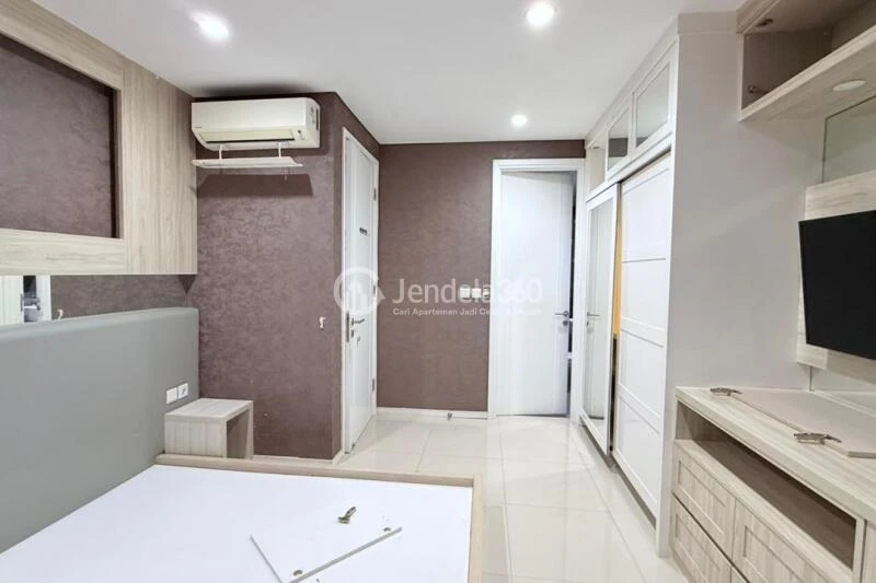 Bedroom 1 2BR Apartment with  View at Paddington Heights Apartment