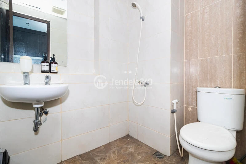 Bathroom Tidy Studio Unit at Grand Dhika City Apartment Tower C