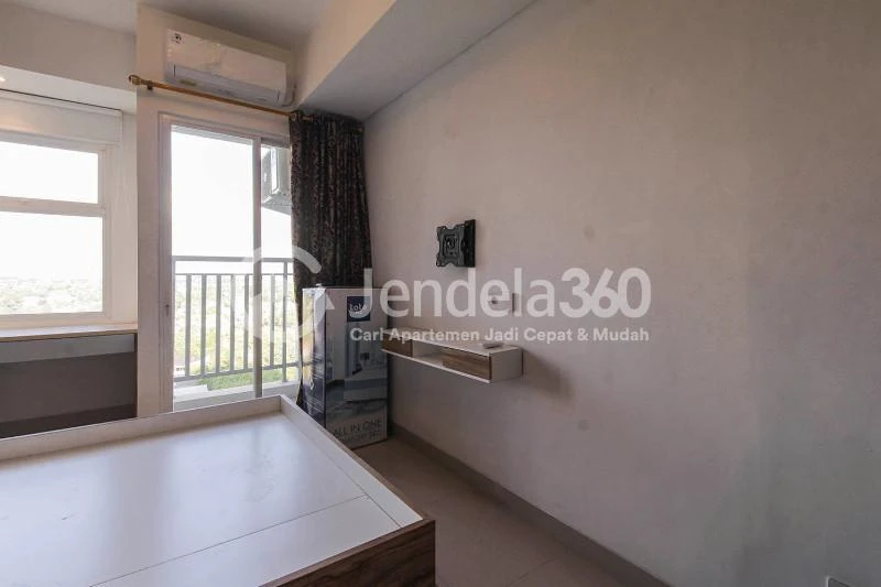 Bedroom Comfy Studio Apartment at Serpong Garden Apartment, Close to BSD