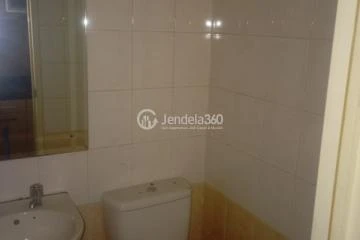 Bathroom 3BR Apartment with City View at Gading Mediterania Residence