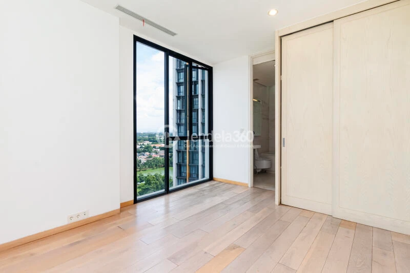 Bedroom Middle Floor 1BR Apartment with City View at Izzara Apartment