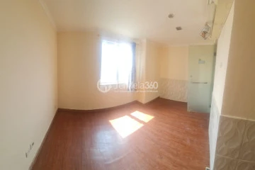 Bedroom 1 Tidy 3BR Apartment at Green Central City Apartment Middle Floor
