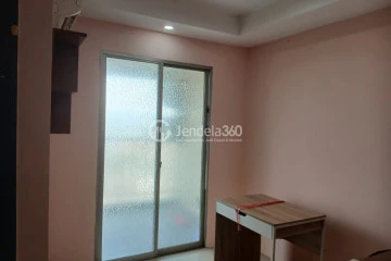 Living Room 1BR Apartment with  View at Belmont Residence