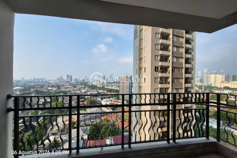 Balcony 3BR Permata Hijau Residence Apartment at Tower Abelia