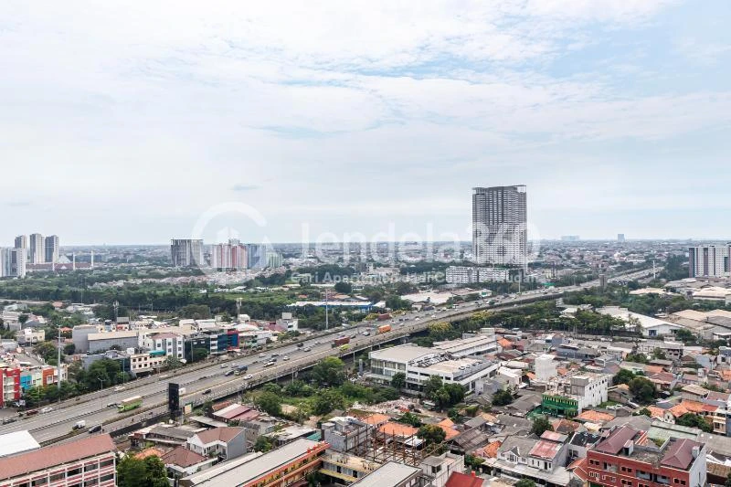 Balcony Puri Orchard Apartment 2BR Fully Furnished