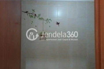 Bathroom Middle Floor Studio Apartment with City View at Maple Park Apartment