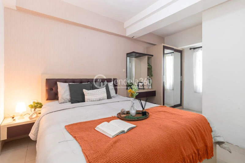 Bedroom Good Deal 1BR Apartment Low Floor with  View at Bassura City Apartment