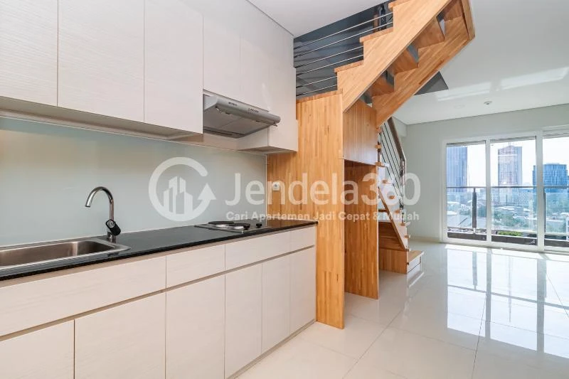Kitchen 2BR Maqna Residence Apartment at Low Floor