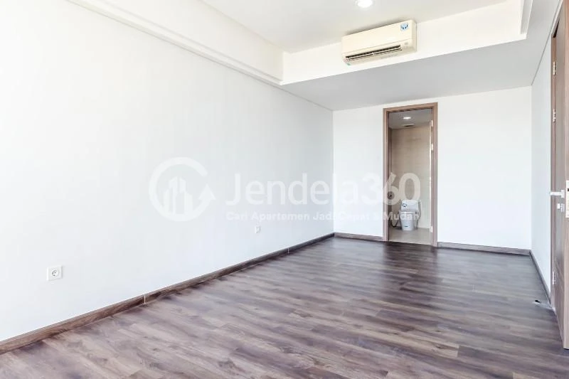 Bedroom 1 3BR Arandra Residence Apartment at High Floor