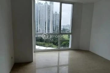 Living Room High Floor 2BR Apartment with City View at Springhill Royale Suites