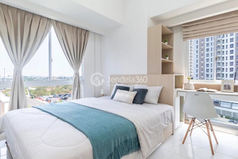 Bedroom 1 Low Floor 2BR Apartment with  View at Tokyo Riverside Apartment