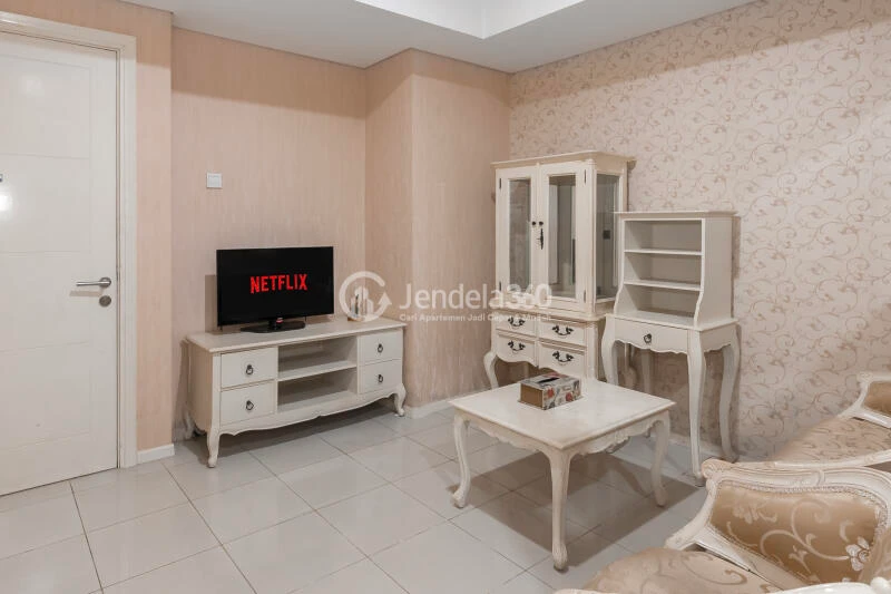 Living Room Antique and Lovely 1BR Apartment with City View at Cosmo Terrace - Jakarta Residence Thamrin City