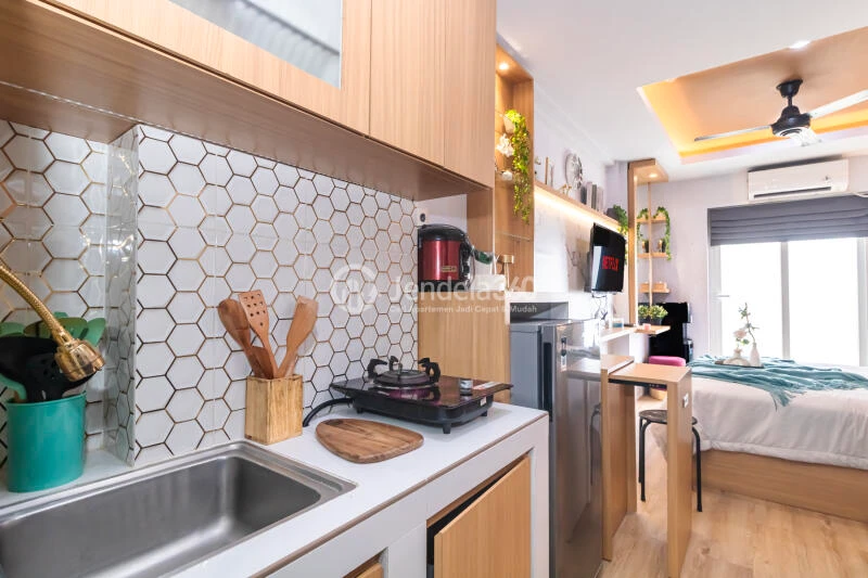 Kitchen Studio Apartment with  View at Sunter Park View Apartment