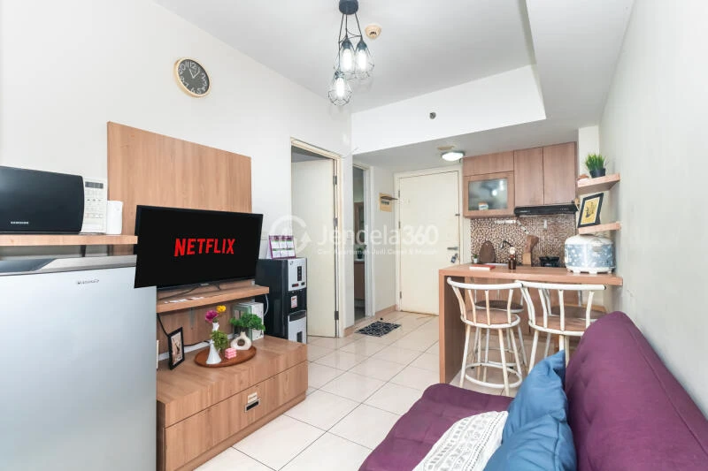 Living Room Low Floor 2BR Apartment with  View at The Springlake Summarecon