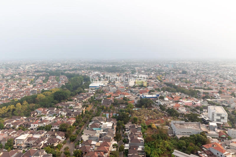 Balcony Low Floor Studio Apartment with  View at Pakuwon Residence Bekasi