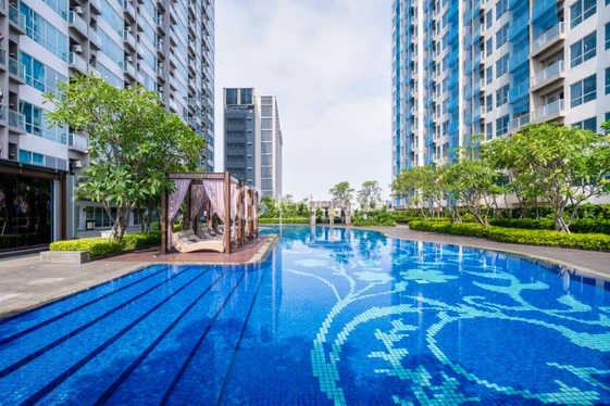 Swimming Pool - Green Sedayu Apartment