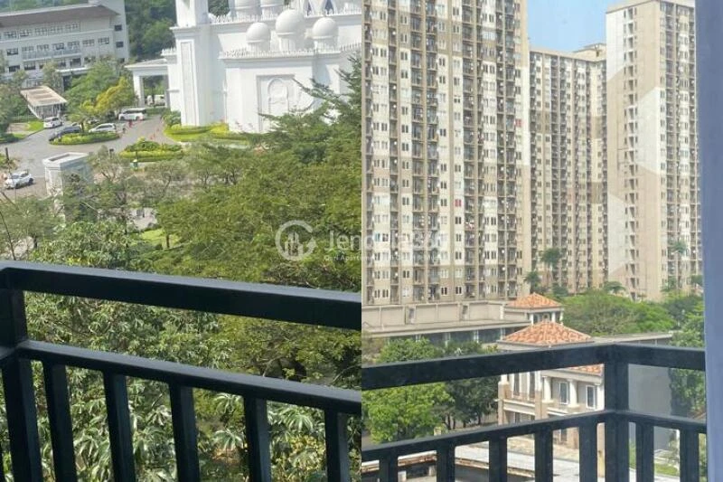 Balcony 2BR Podomoro Golf View Apartment at Low Floor