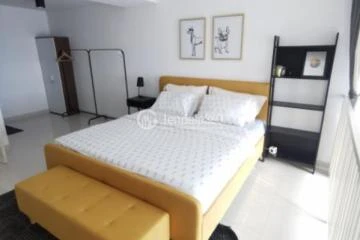 Bedroom High Floor 1BR Apartment with City View at Neo Soho Residence