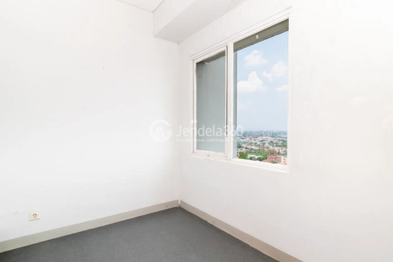 Bedroom 2 Simply Look 2BR Apartment at Aspen Residence Apartment High Floor