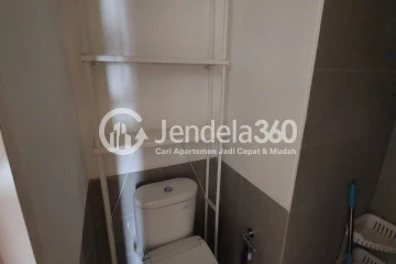 Bathroom Middle Floor Studio Apartment with City View at Kebayoran Icon Apartment