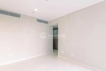 Bedroom 1 Low Floor 3BR Apartment with City View at Ciputra World 2 Apartment