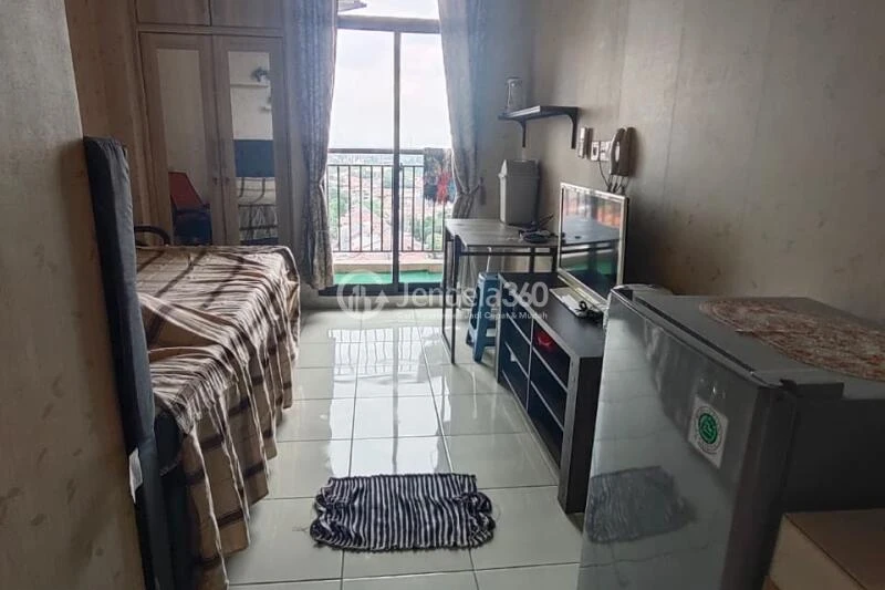 Bedroom Studio Apartment with City View at Dave Apartment