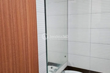 Bathroom Studio Margonda Residence Apartment at Low Floor